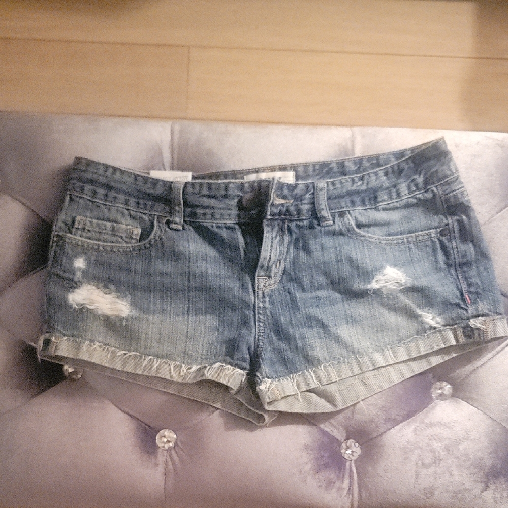 Victoria's Secret Pink Low Rise Shorts. Size 4. BN.